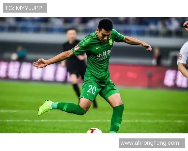 1984年出生的中国足球球星成长轨迹与职业生涯回顾