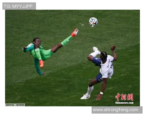 《功夫足球小球星的奇幻冒险：从街头到绿茵场的传奇之路》